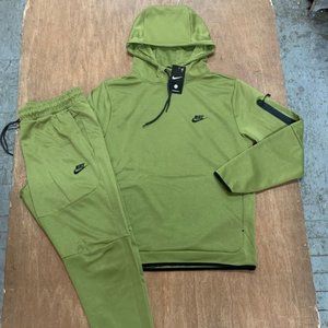 Best 25+ Deals for Mens Nike Sweatsuit | Poshmark